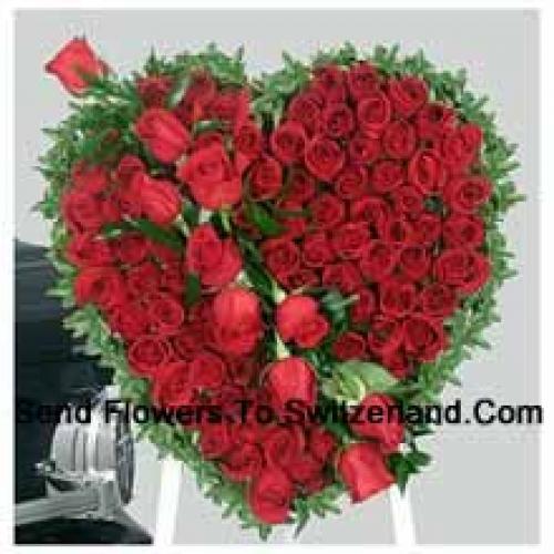 Beautiful Heart Shaped 101 Red Roses